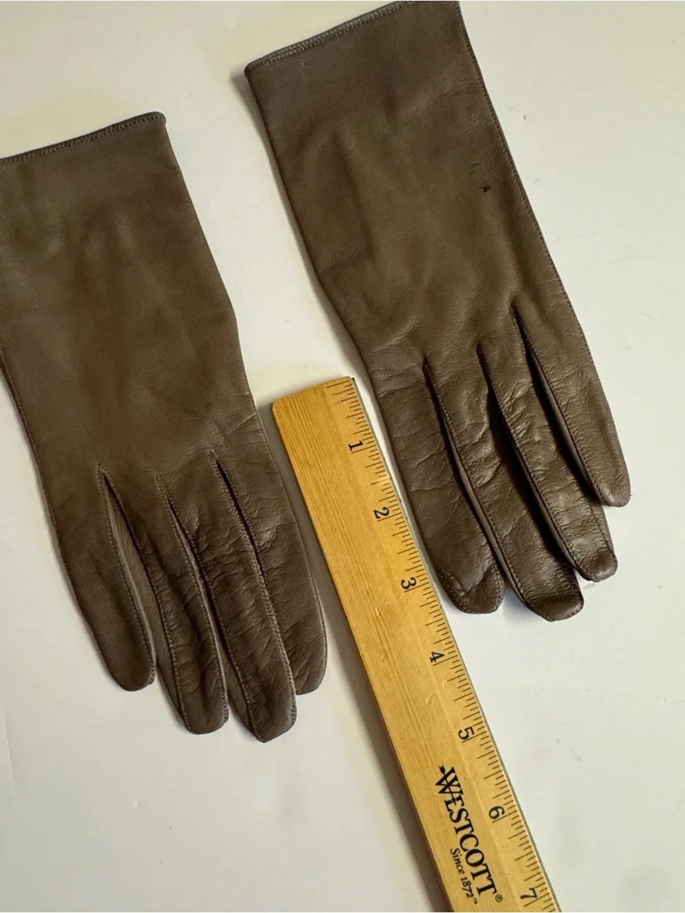 Vintage 50s Lord & Taylor Soft Brown Leather Gloves.Silk Lining.
